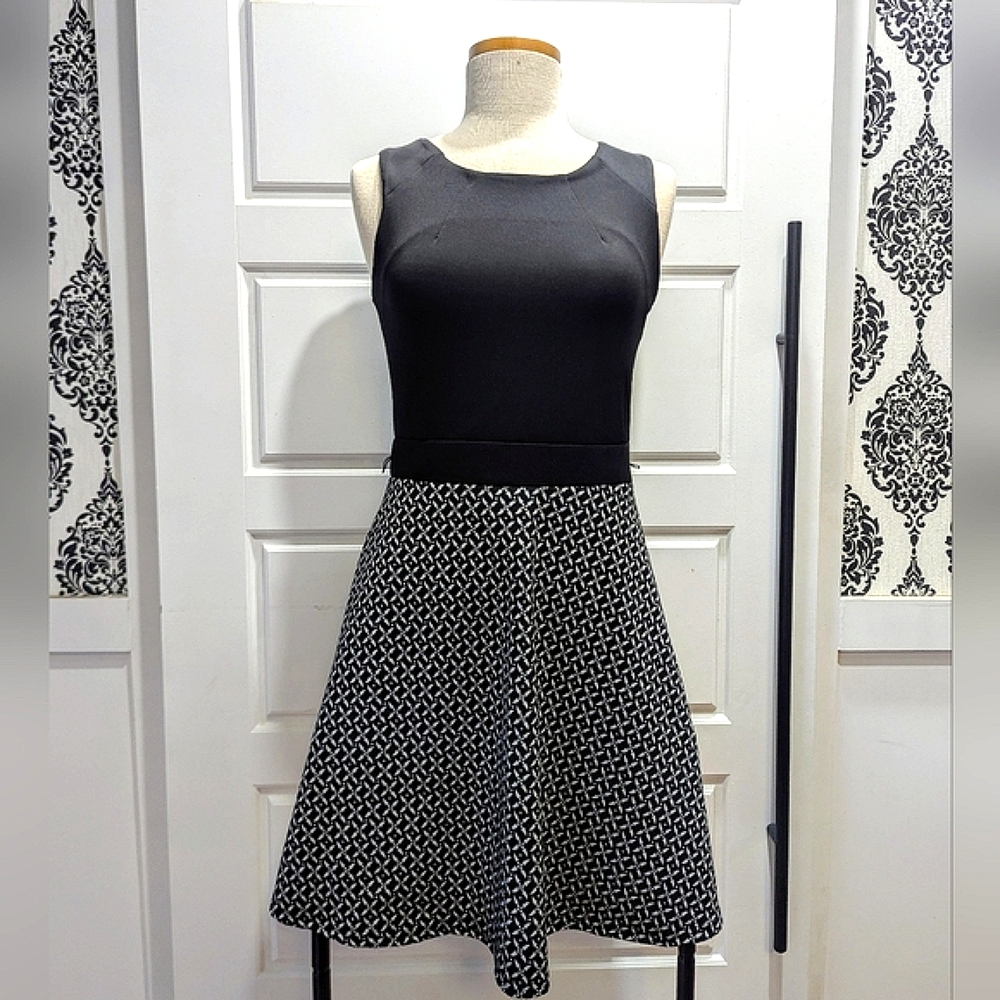 Suzy Shier Black and White A-Line Knee-Length Skirt